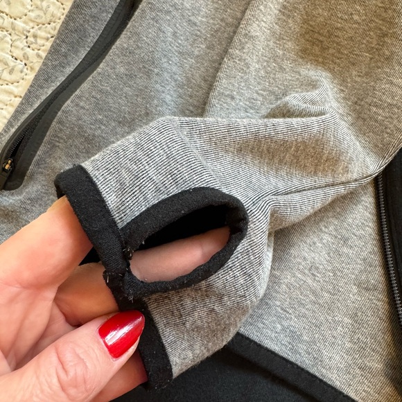 Nike Tech Cape - Picture 11 of 13